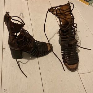 Freebird gladiator sandal